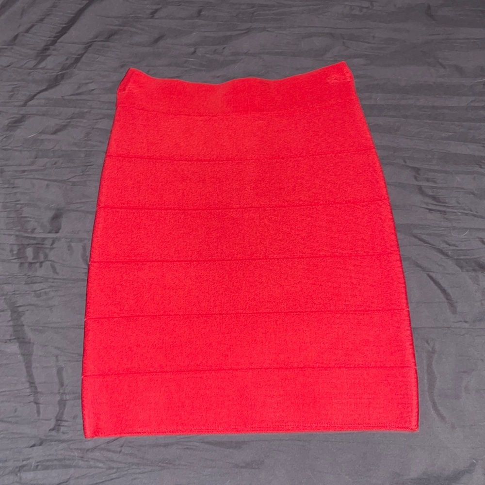 ✨Bebe mini skirt✨